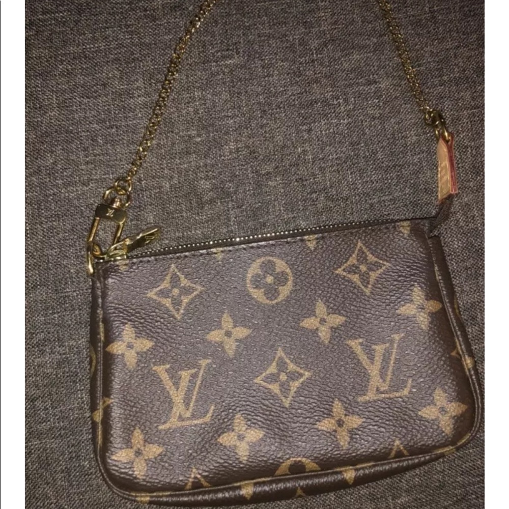 Louis Vuitton Pochette Accessoires